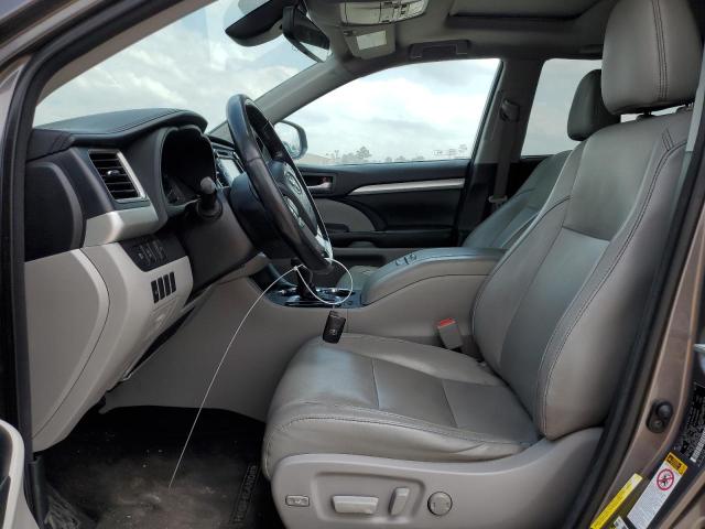 Photo 6 VIN: 5TDKZRFH4HS213946 - TOYOTA HIGHLANDER 