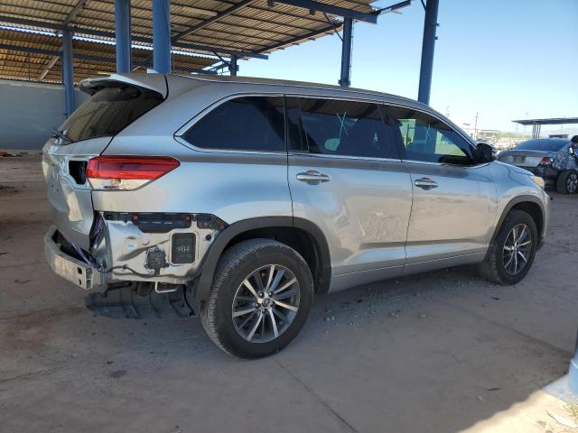 Photo 2 VIN: 5TDKZRFH4JS527859 - TOYOTA HIGHLANDER 