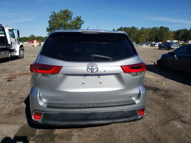 Photo 5 VIN: 5TDKZRFH4JS538781 - TOYOTA HIGHLANDER 