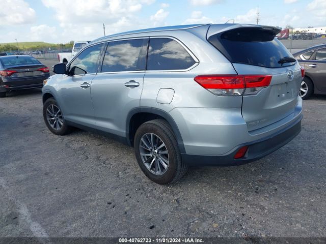 Photo 2 VIN: 5TDKZRFH4KS568915 - TOYOTA HIGHLANDER 