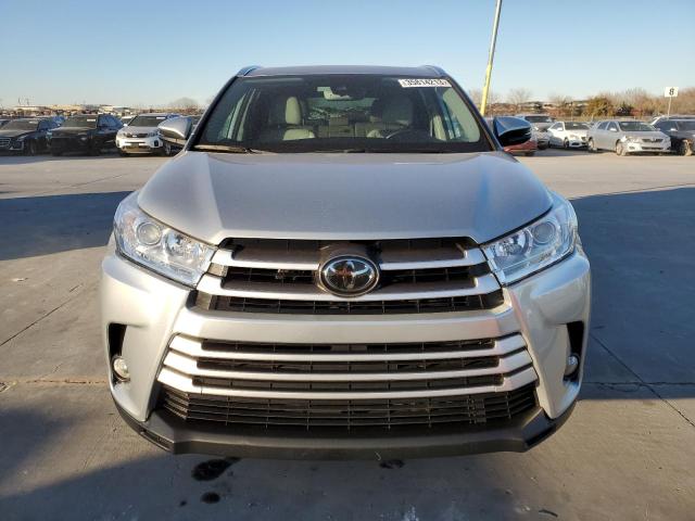 Photo 4 VIN: 5TDKZRFH5JS528230 - TOYOTA HIGHLANDER 