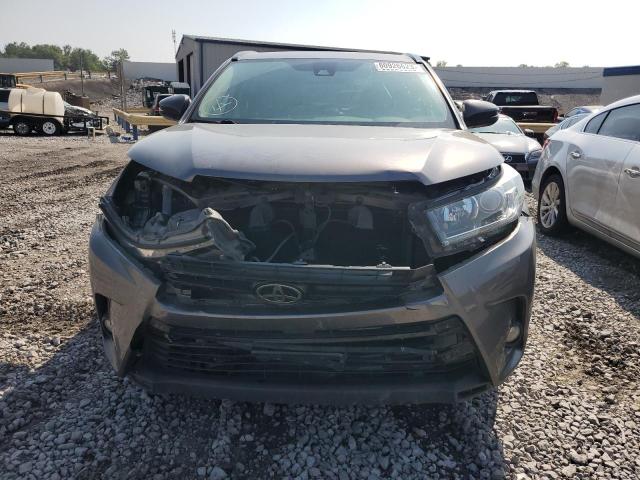 Photo 4 VIN: 5TDKZRFH5JS530138 - TOYOTA HIGHLANDER 