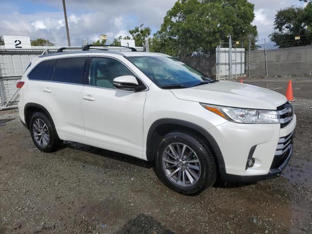 Photo 3 VIN: 5TDKZRFH5JS532388 - TOYOTA HIGHLANDER 