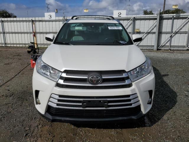 Photo 4 VIN: 5TDKZRFH5JS532388 - TOYOTA HIGHLANDER 