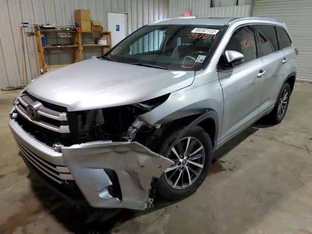 Photo 1 VIN: 5TDKZRFH5JS537011 - TOYOTA HIGHLANDER 