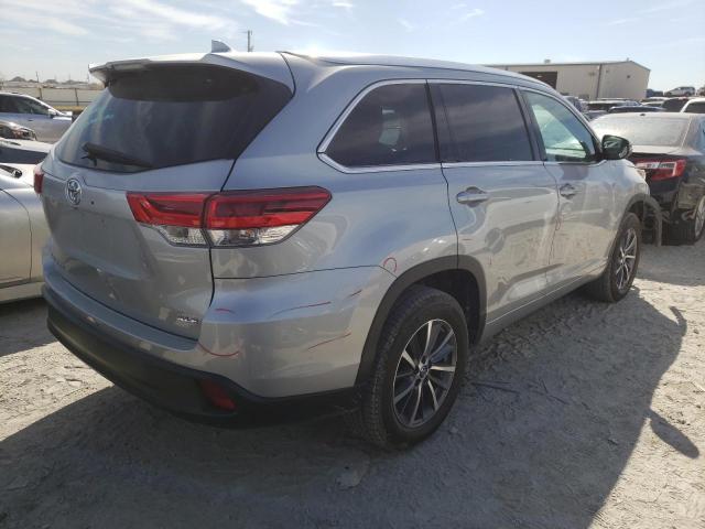 Photo 2 VIN: 5TDKZRFH5JS547909 - TOYOTA HIGHLANDER 