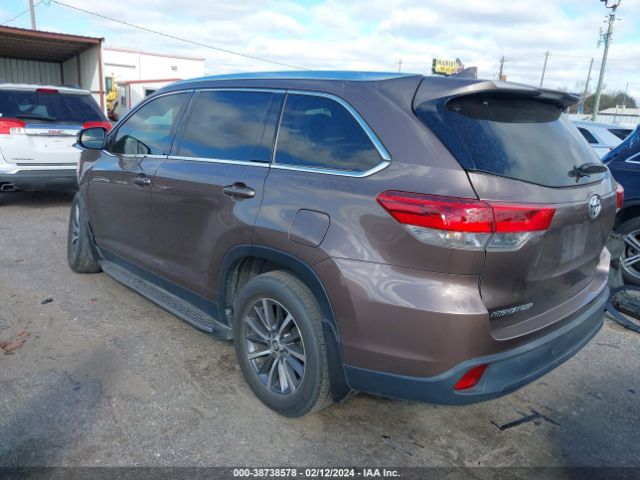 Photo 2 VIN: 5TDKZRFH5KS333746 - TOYOTA HIGHLANDER 