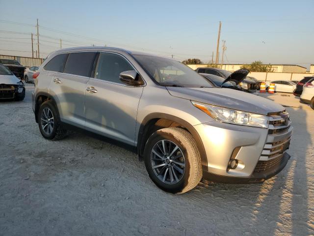 Photo 3 VIN: 5TDKZRFH5KS356816 - TOYOTA HIGHLANDER 