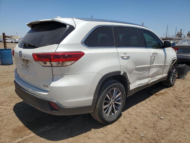 Photo 2 VIN: 5TDKZRFH5KS552299 - TOYOTA HIGHLANDER 