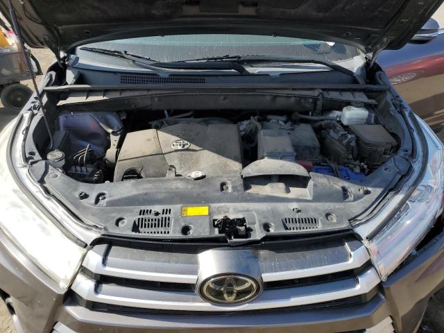 Photo 11 VIN: 5TDKZRFH5KS557390 - TOYOTA HIGHLANDER 