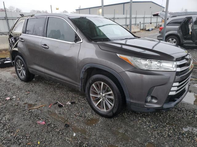 Photo 3 VIN: 5TDKZRFH6JS262314 - TOYOTA HIGHLANDER 