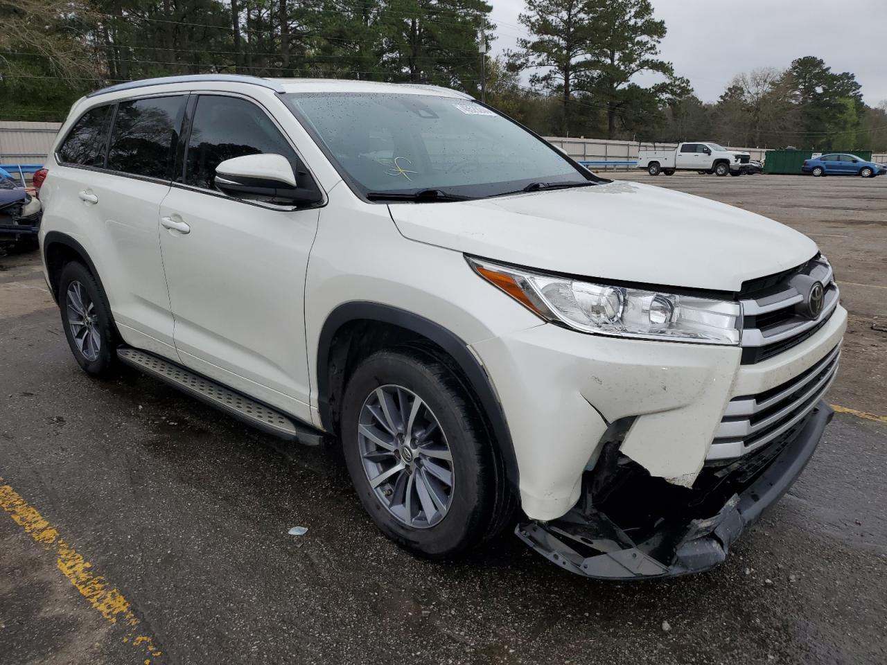 Photo 3 VIN: 5TDKZRFH6JS529354 - TOYOTA HIGHLANDER 