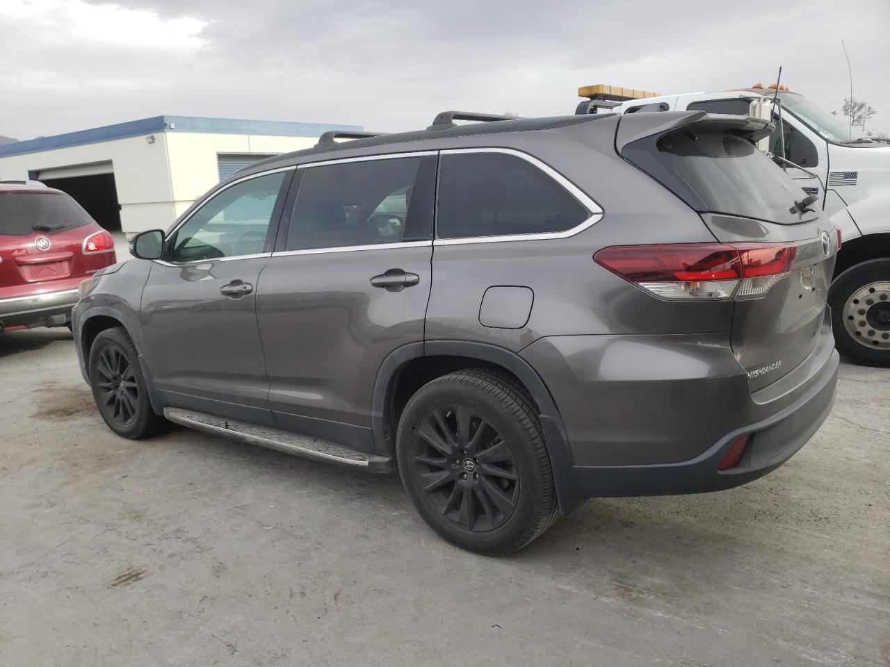 Photo 1 VIN: 5TDKZRFH6KS353892 - TOYOTA HIGHLANDER 