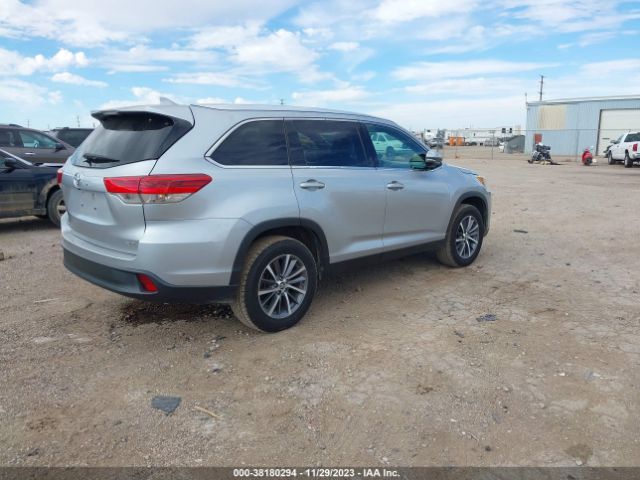 Photo 3 VIN: 5TDKZRFH6KS553784 - TOYOTA HIGHLANDER 