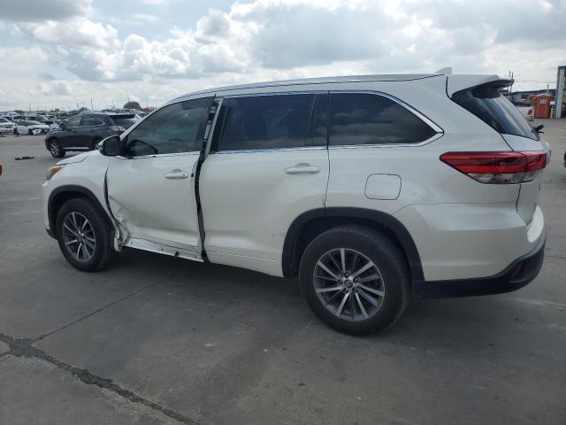 Photo 1 VIN: 5TDKZRFH7JS283690 - TOYOTA HIGHLANDER 