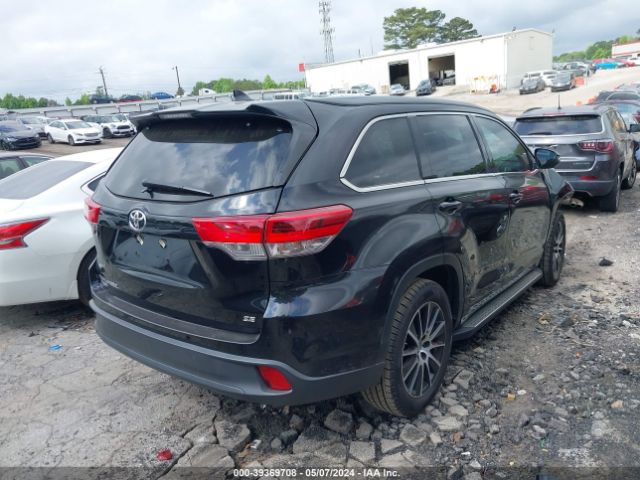 Photo 3 VIN: 5TDKZRFH7JS284838 - TOYOTA HIGHLANDER 