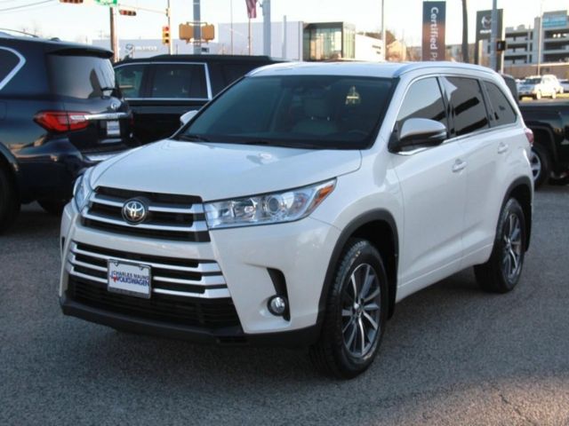 Photo 3 VIN: 5TDKZRFH7JS530979 - TOYOTA HIGHLANDER 