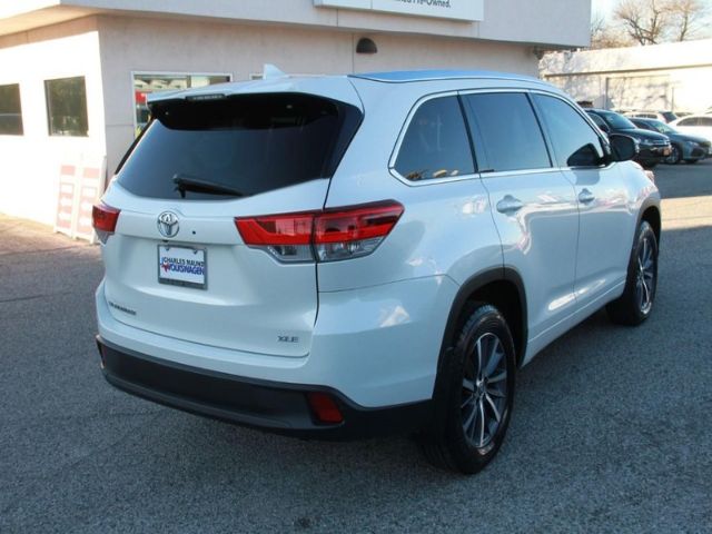 Photo 5 VIN: 5TDKZRFH7JS530979 - TOYOTA HIGHLANDER 