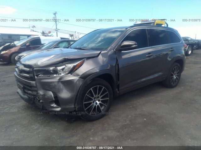 Photo 1 VIN: 5TDKZRFH7JS535065 - TOYOTA HIGHLANDER 