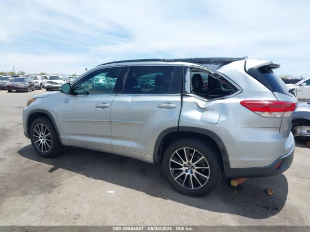 Photo 5 VIN: 5TDKZRFH7JS543070 - TOYOTA HIGHLANDER 