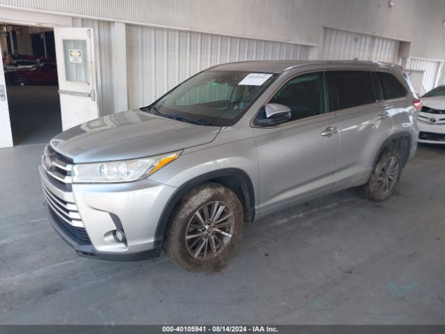 Photo 1 VIN: 5TDKZRFH7JS547636 - TOYOTA HIGHLANDER 