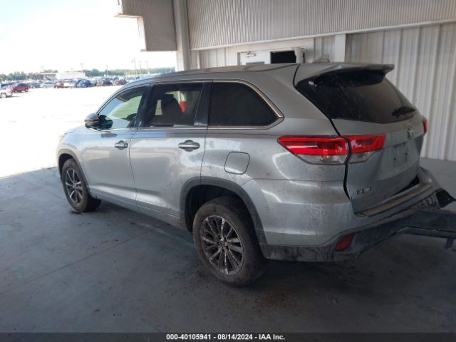 Photo 2 VIN: 5TDKZRFH7JS547636 - TOYOTA HIGHLANDER 