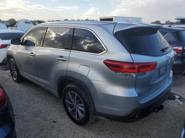 Photo 1 VIN: 5TDKZRFH7JS550147 - TOYOTA HIGHLANDER 