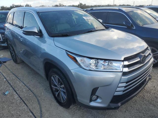 Photo 3 VIN: 5TDKZRFH7JS550147 - TOYOTA HIGHLANDER 