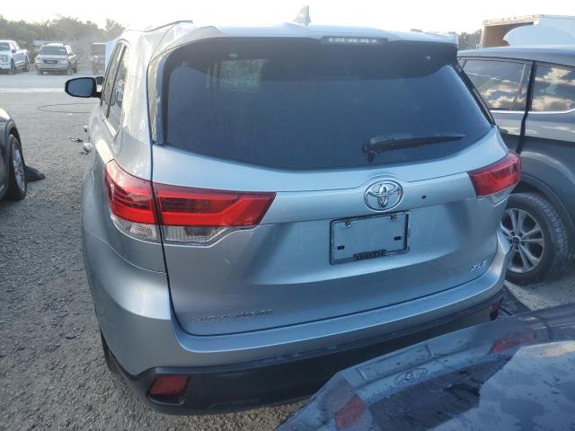 Photo 5 VIN: 5TDKZRFH7JS550147 - TOYOTA HIGHLANDER 