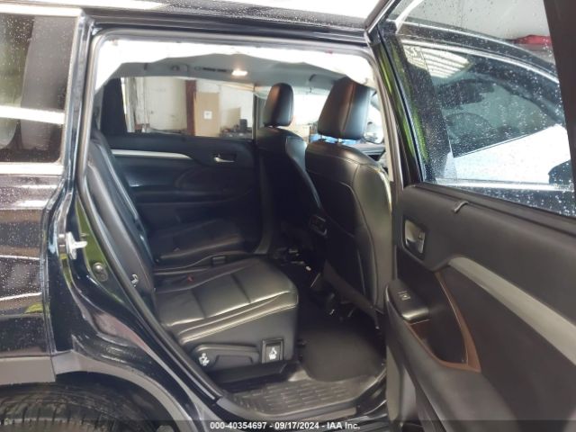 Photo 7 VIN: 5TDKZRFH7KS561831 - TOYOTA HIGHLANDER 