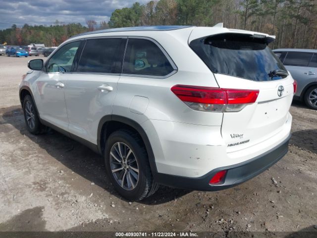 Photo 2 VIN: 5TDKZRFH7KS573543 - TOYOTA HIGHLANDER 