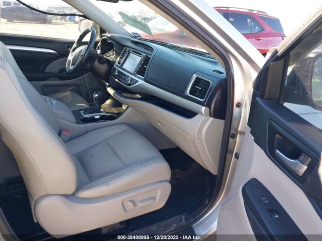 Photo 4 VIN: 5TDKZRFH8HS507415 - TOYOTA HIGHLANDER 