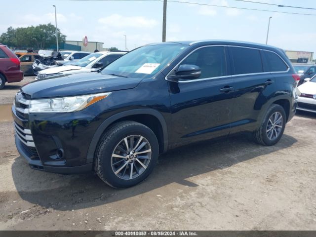 Photo 1 VIN: 5TDKZRFH8JS283990 - TOYOTA HIGHLANDER 