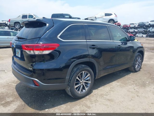 Photo 3 VIN: 5TDKZRFH8JS283990 - TOYOTA HIGHLANDER 