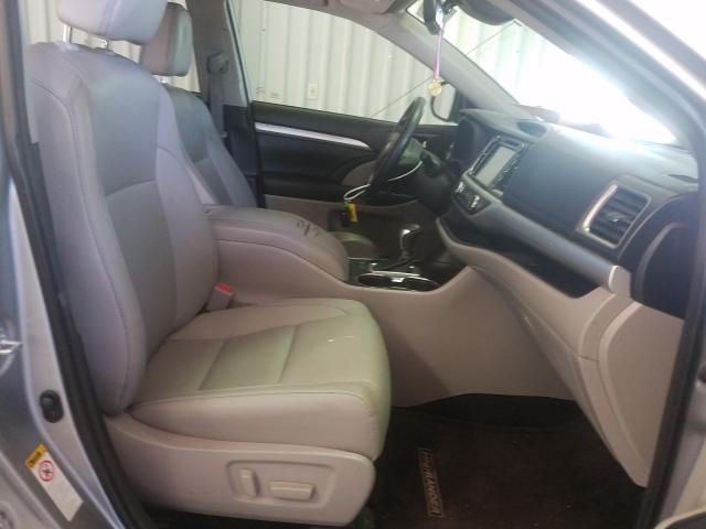 Photo 4 VIN: 5TDKZRFH8JS536600 - TOYOTA HIGHLANDER 