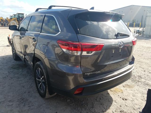 Photo 2 VIN: 5TDKZRFH8JS537620 - TOYOTA HIGHLANDER 