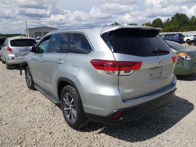 Photo 2 VIN: 5TDKZRFH8JS544048 - TOYOTA HIGHLANDER 