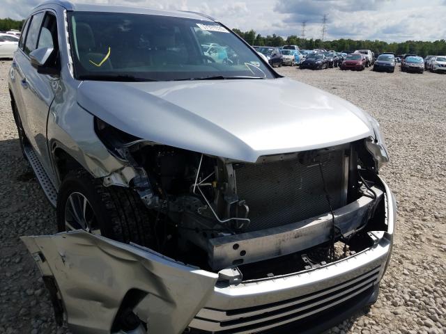 Photo 8 VIN: 5TDKZRFH8JS544048 - TOYOTA HIGHLANDER 