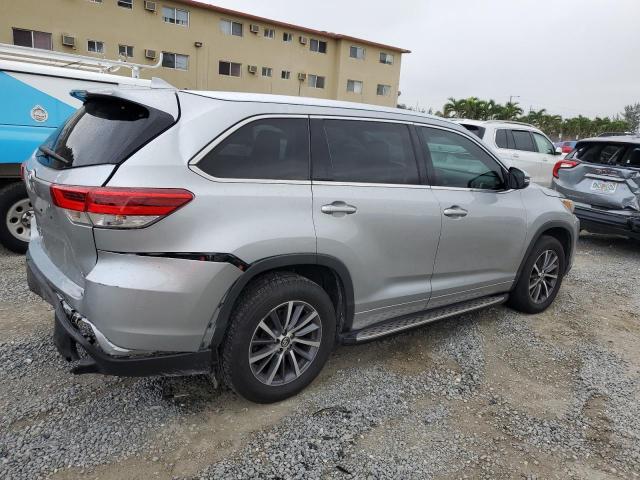 Photo 2 VIN: 5TDKZRFH8JS544860 - TOYOTA HIGHLANDER 