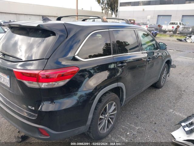 Photo 3 VIN: 5TDKZRFH8JS545877 - TOYOTA HIGHLANDER 