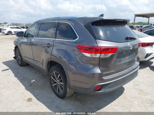 Photo 2 VIN: 5TDKZRFH8JS547175 - TOYOTA HIGHLANDER 