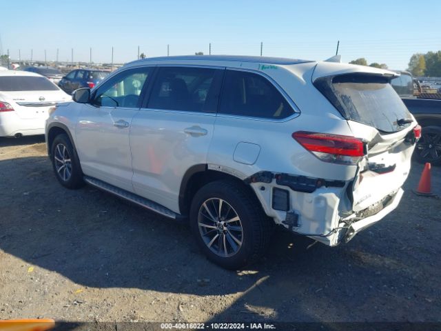 Photo 2 VIN: 5TDKZRFH8JS549265 - TOYOTA HIGHLANDER 