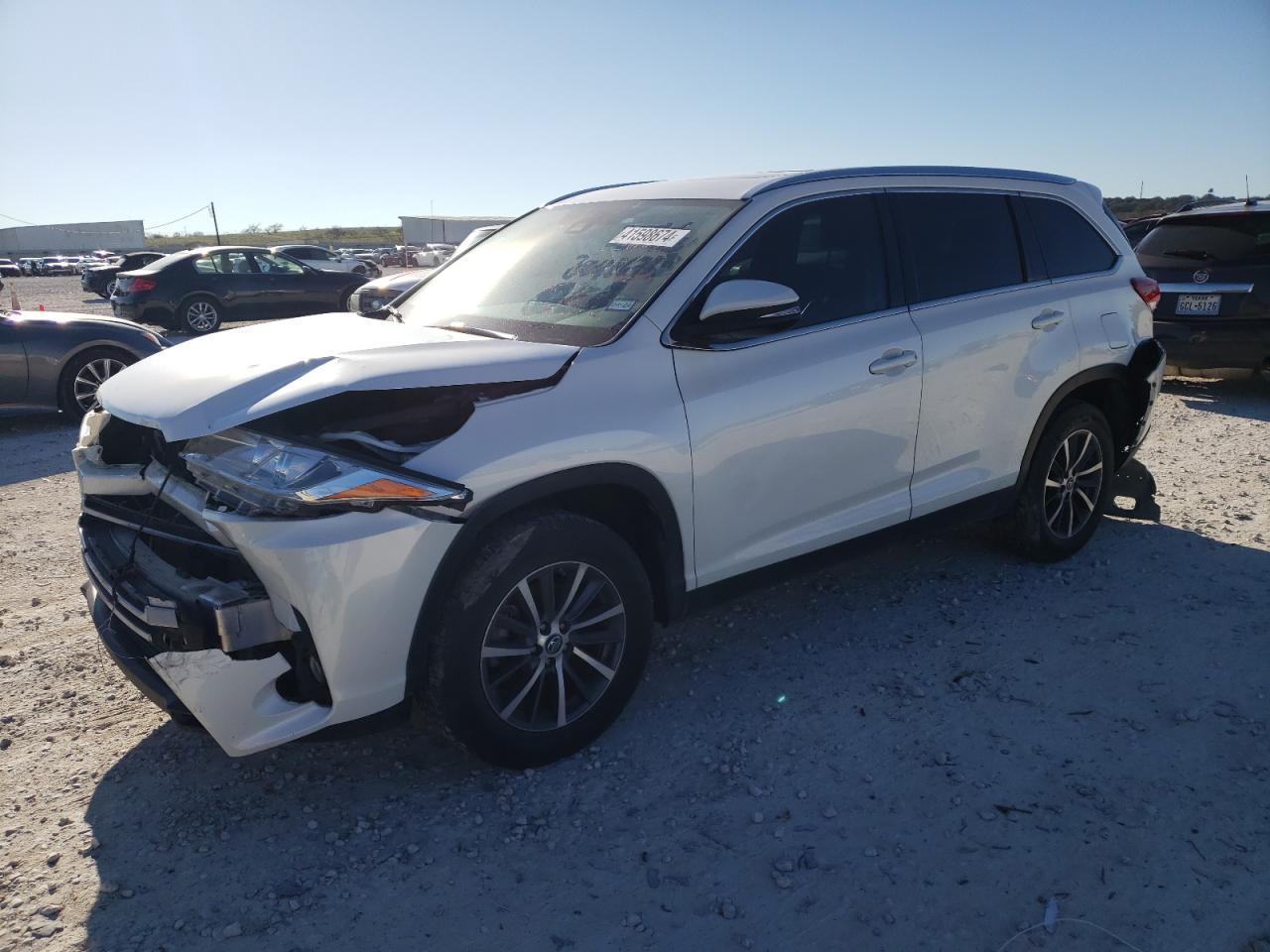 Photo 1 VIN: 5TDKZRFH8KS320571 - TOYOTA HIGHLANDER 