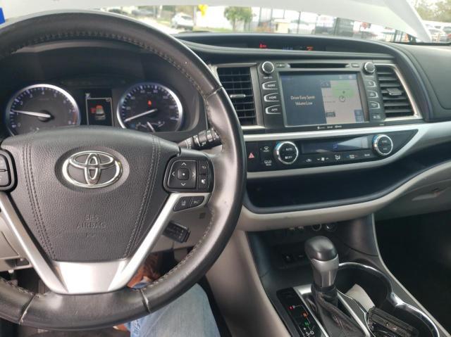 Photo 8 VIN: 5TDKZRFH8KS321963 - TOYOTA HIGHLANDER 