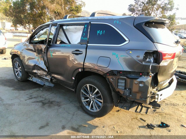 Photo 2 VIN: 5TDKZRFH8KS552667 - TOYOTA HIGHLANDER 