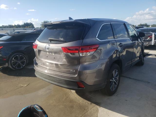 Photo 3 VIN: 5TDKZRFH9JS264428 - TOYOTA HIGHLANDER 