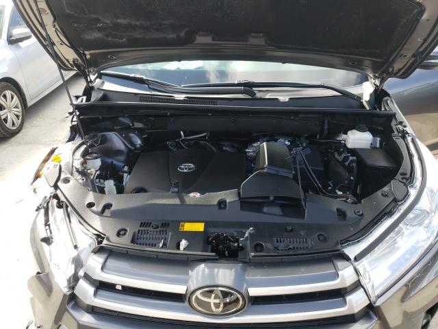 Photo 6 VIN: 5TDKZRFH9JS264428 - TOYOTA HIGHLANDER 