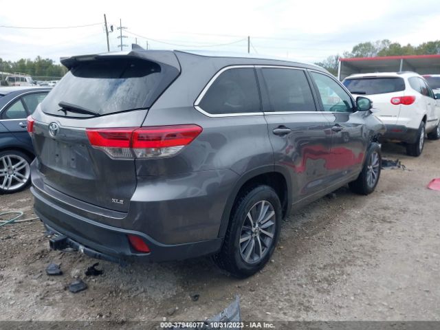 Photo 3 VIN: 5TDKZRFH9JS549551 - TOYOTA HIGHLANDER 