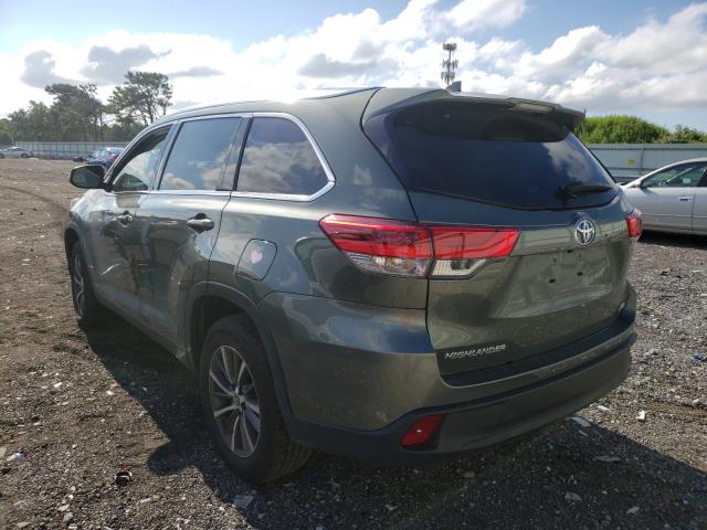 Photo 2 VIN: 5TDKZRFH9KS316500 - TOYOTA HIGHLANDER 