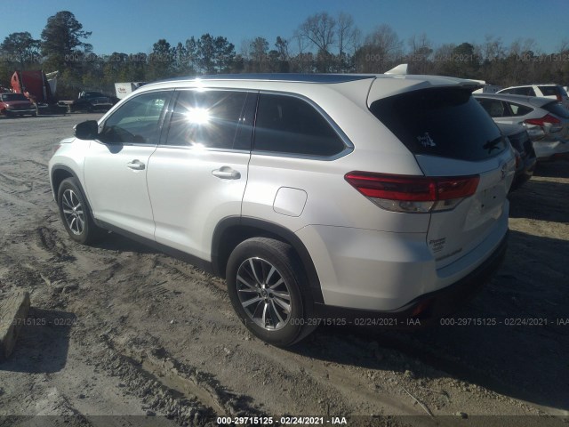 Photo 2 VIN: 5TDKZRFH9KS319705 - TOYOTA HIGHLANDER 